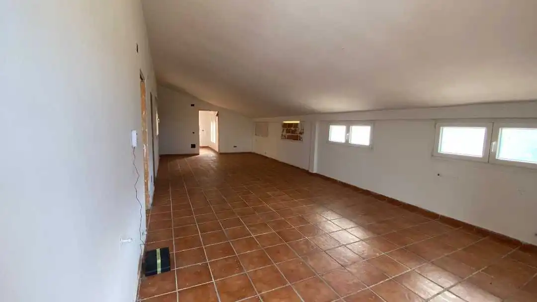 Casa adosada en venda en Tórtola de Henares amb Jardí privat, Terrassa i Balcó