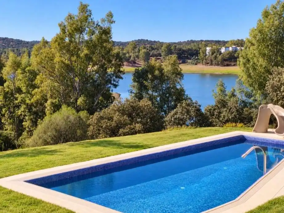 Swimming pool of Houses for rent in Castilblanco de los Arroyos, Sevilla
