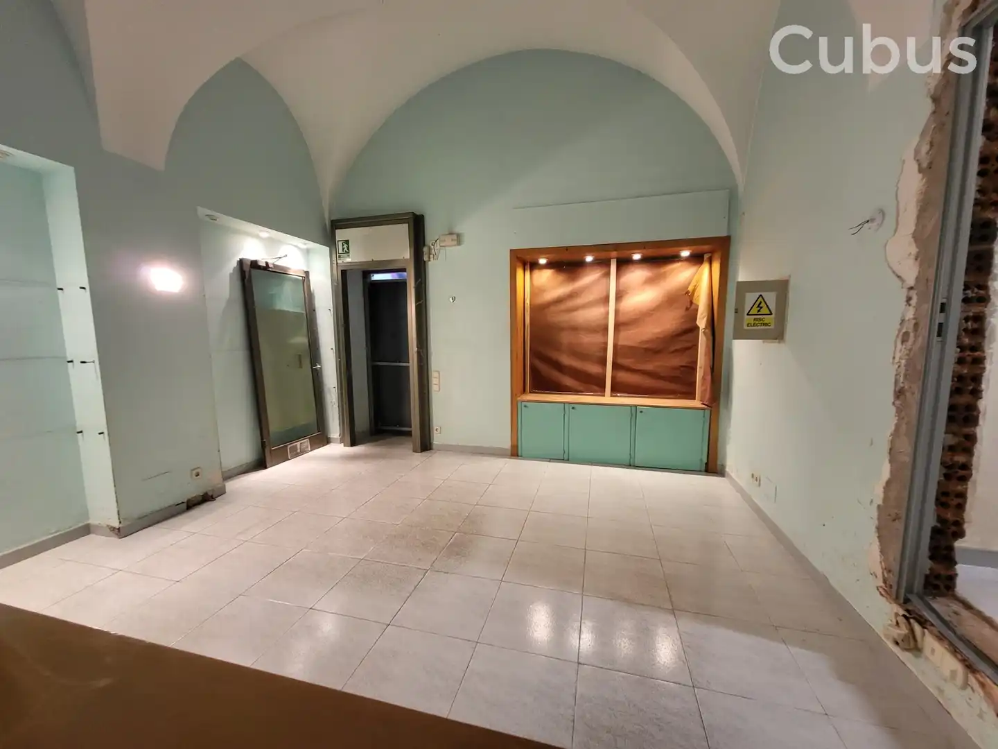 Business premises for sale in Olot, imagen 13