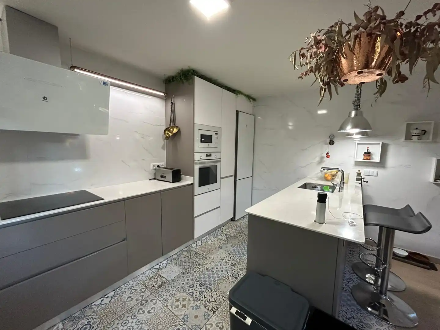 Cuina de Casa o xalet en venda en Camprodon amb Jardí privat, Terrassa i Moblat