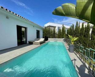 Swimming pool of House or chalet to rent in Estepona  with Air Conditioner, Terrace and Swimming Pool