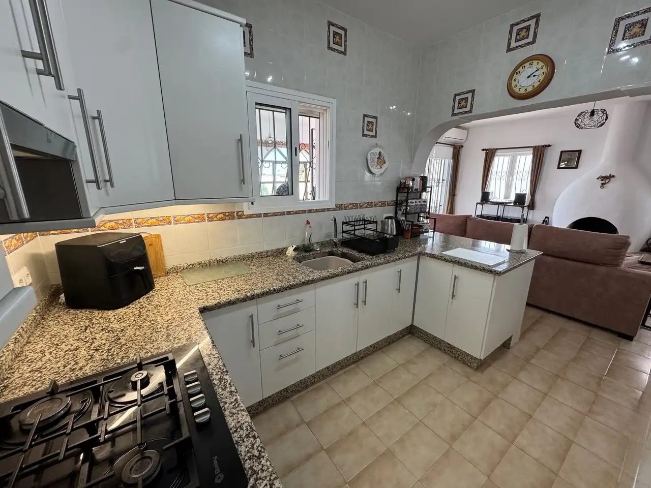 House with pool for sale in Vista de los Ángeles, imagen 7