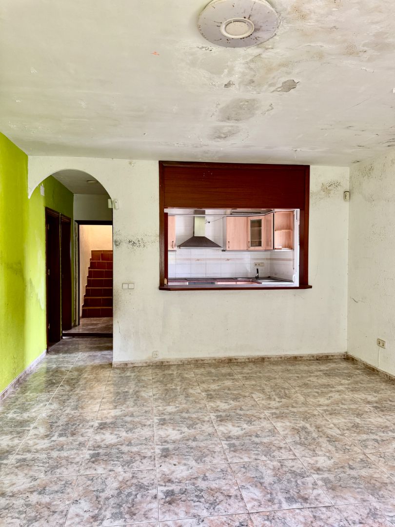 Cuina de Casa o xalet en venda en La Bisbal del Penedès amb Jardí privat, Terrassa i Traster