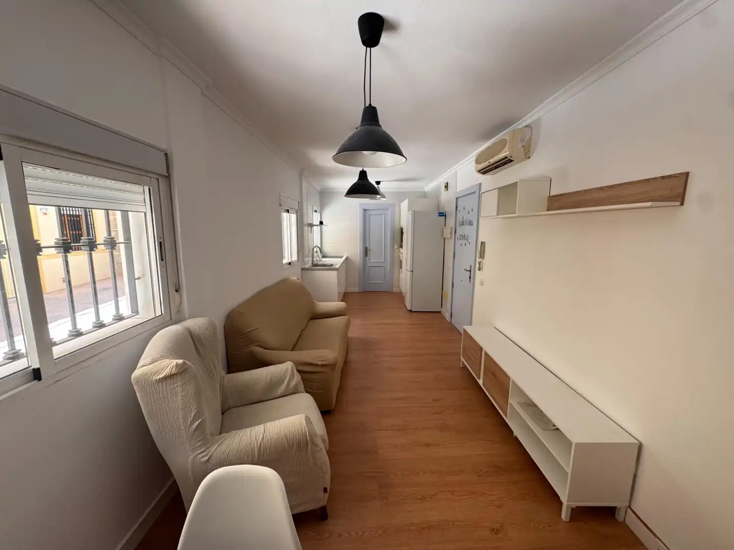 Ground floor for rent in Calle ALFONSO VII, Centro