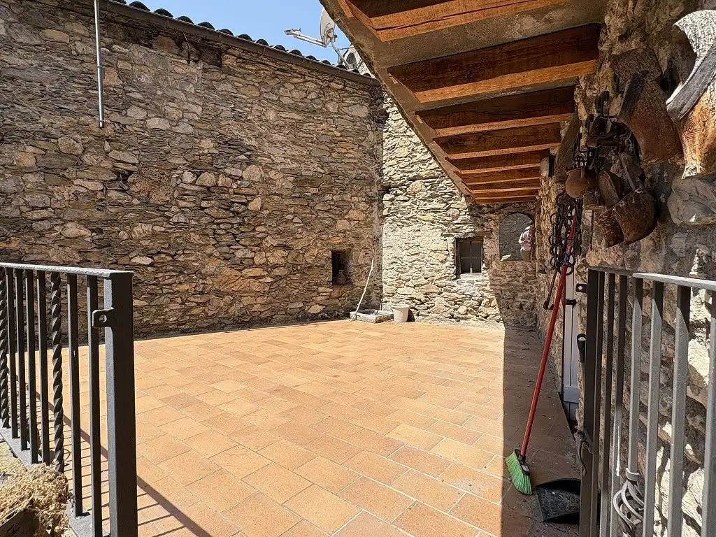 Casa rustica con terrazza in vendita a Camprodon, imagen 3