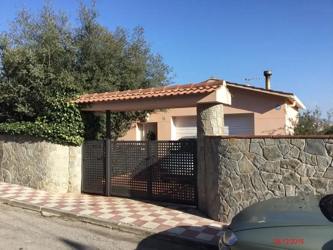 Exterior view of Houses for sale in Esparreguera  with Private garden and Storage room