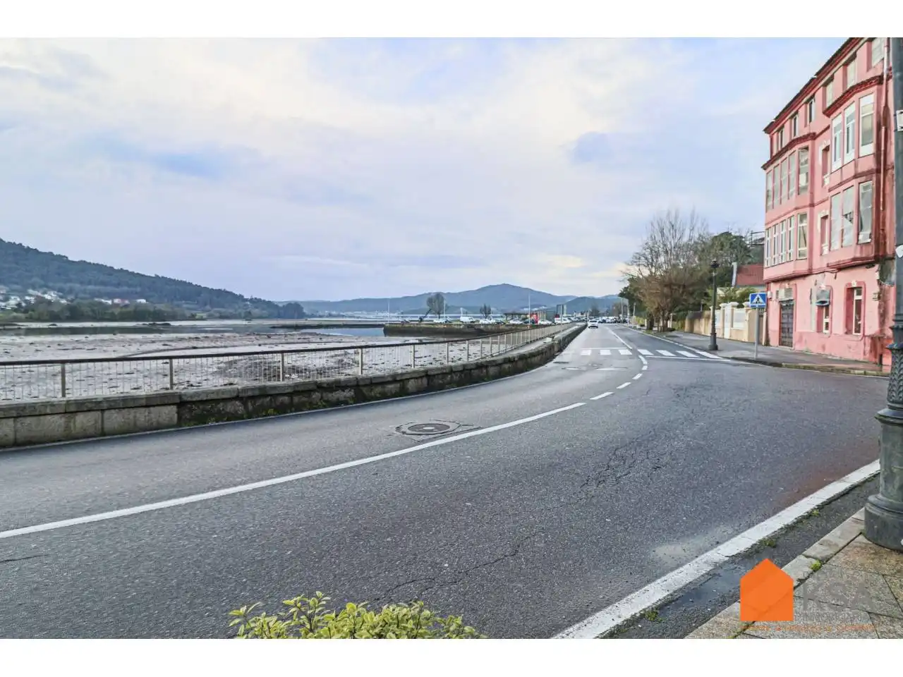 Vista exterior de Casa o chalet en venta en Noia con Calefacción y Amueblado