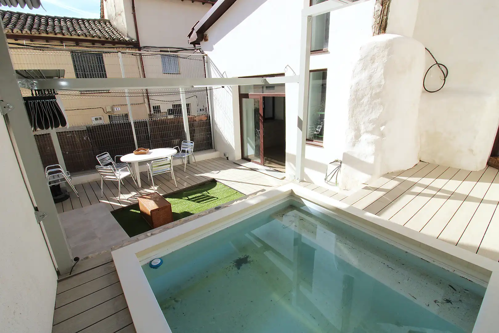 Piscina de Casa adosada en venta en Torrelaguna con Aire acondicionado, Calefacción y Jardín privado