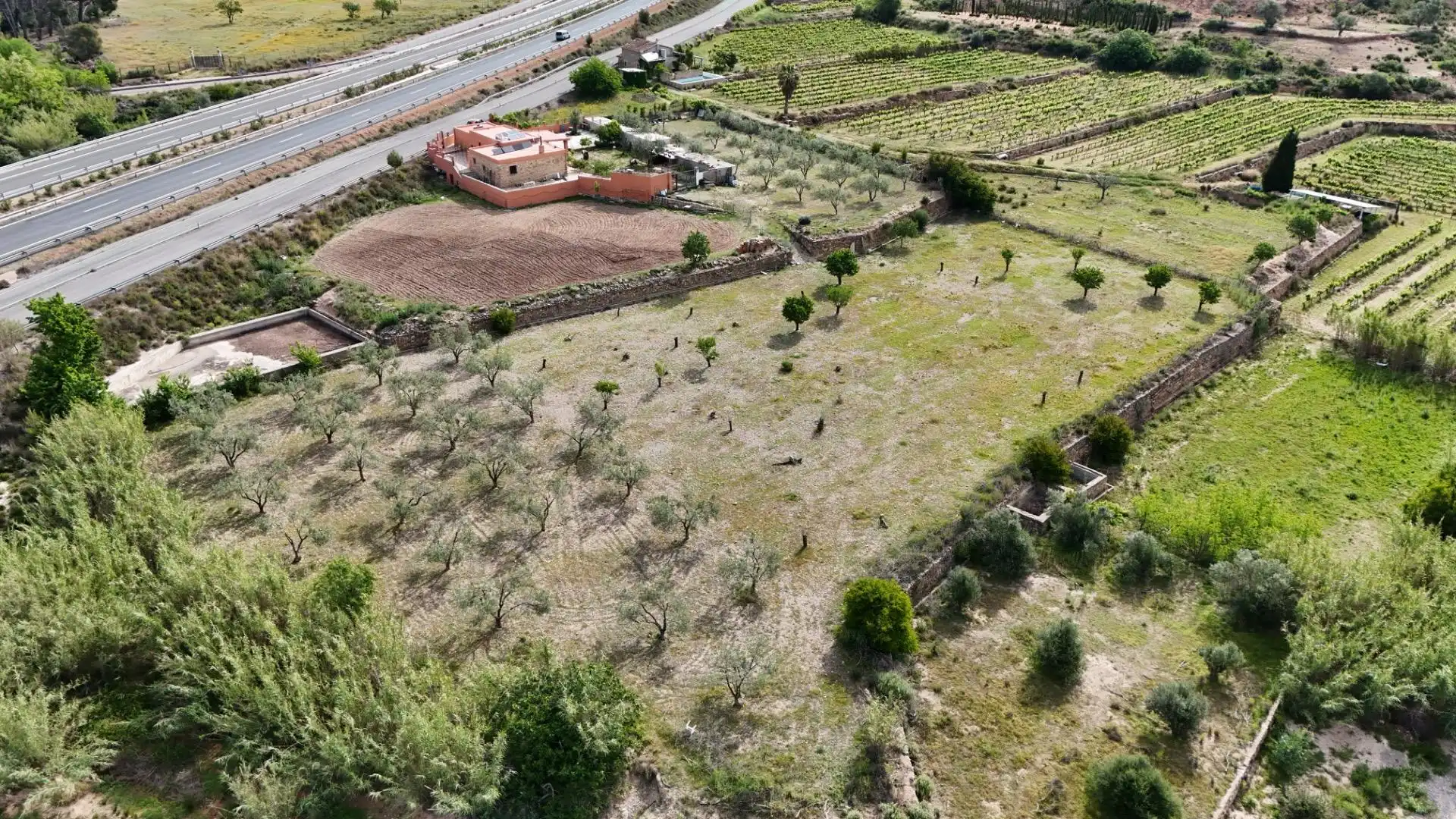 Casa o xalet en venda en Villar del Arzobispo amb Jardí privat, Terrassa i Traster