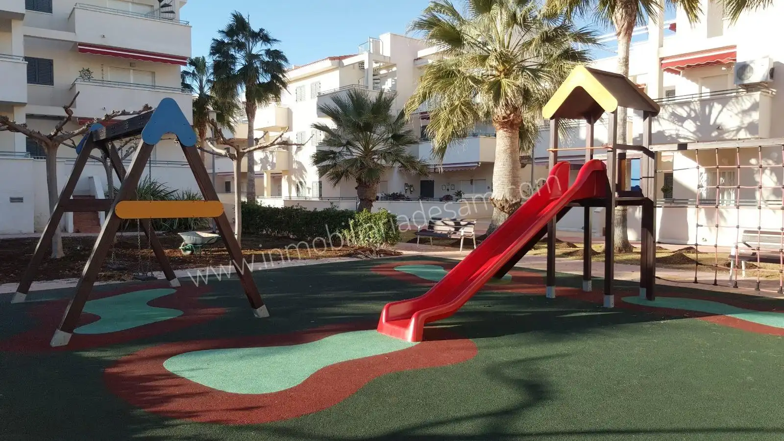Vista exterior de Apartament en venda en Alcalà de Xivert amb Aire condicionat, Jardí privat i Terrassa