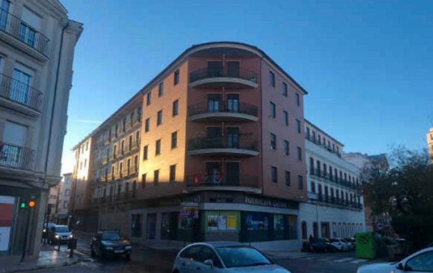 Photo 1 of Building for sale in Calle Julio Burell, Linarejos, Jaén
