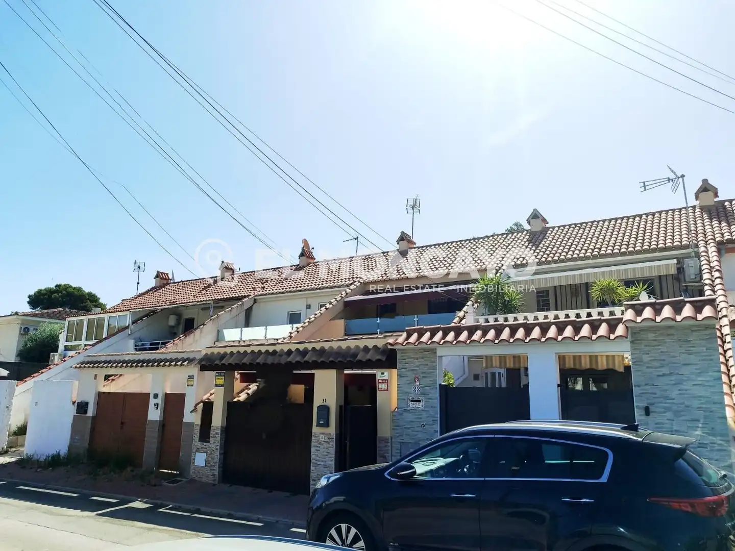 Vista exterior de Casa adosada en venda en Torrevieja amb Aire condicionat, Calefacció i Jardí privat