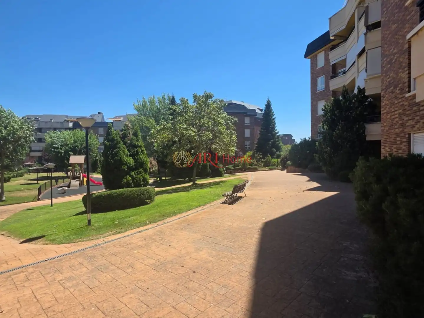 Aparcament de Pis en venda en Majadahonda amb Aire condicionat, Calefacció i Terrassa