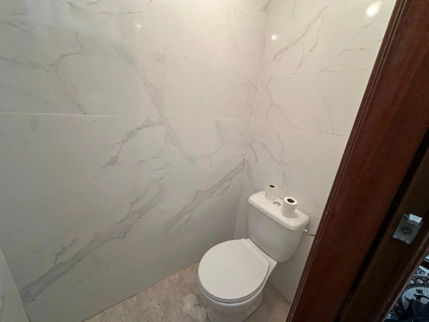 Badezimmer von Einfamilien-Reihenhaus zum Verkauf in Benicasim / Benicàssim mit Klimaanlage, Heizung und Terrasse