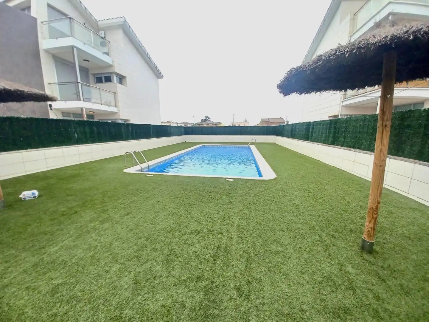 Piscina de Casa adosada en venda en Cambrils amb Terrassa i Piscina comunitària