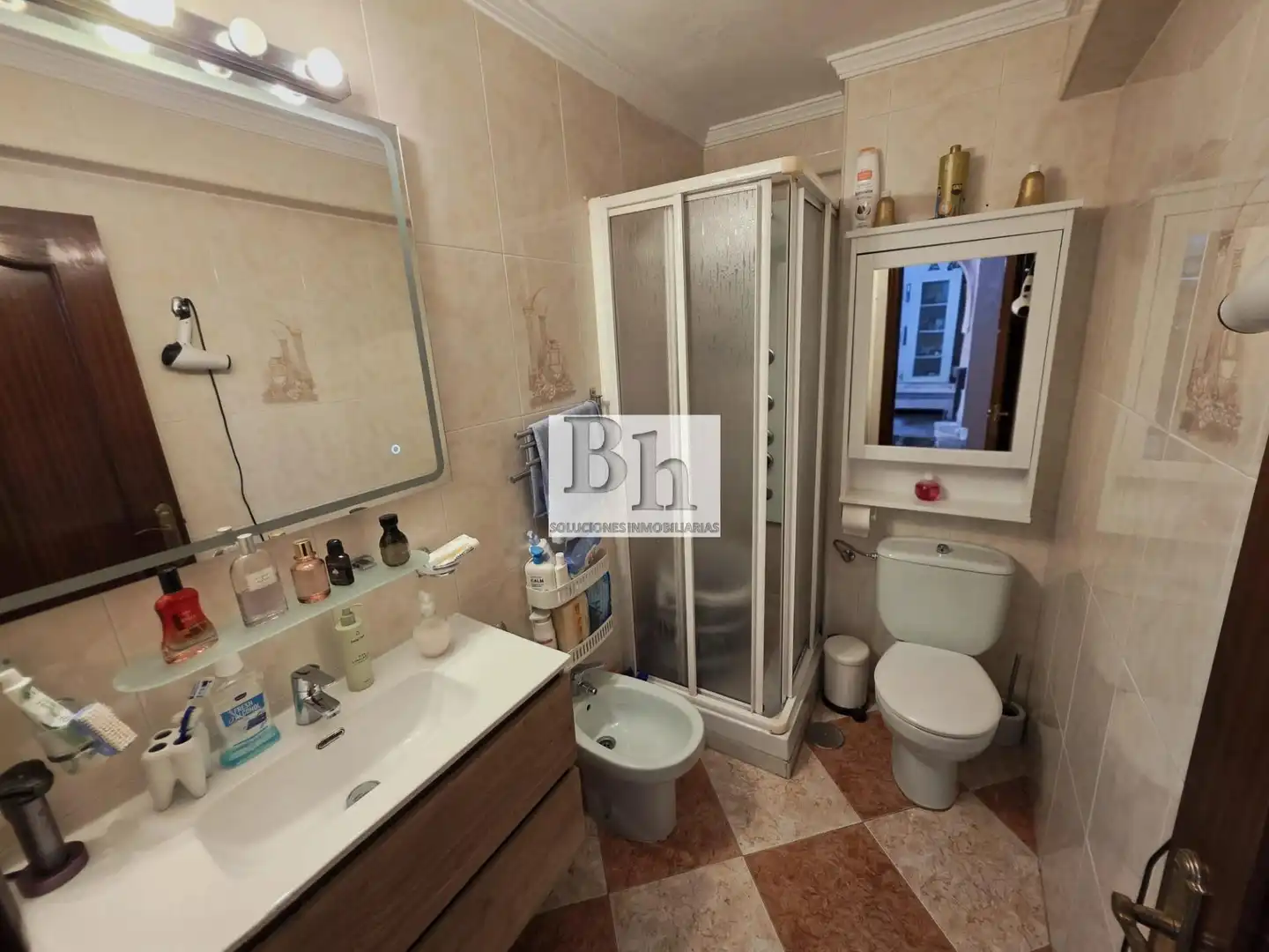 Baño de Piso en venta en Málaga con Aire acondicionado