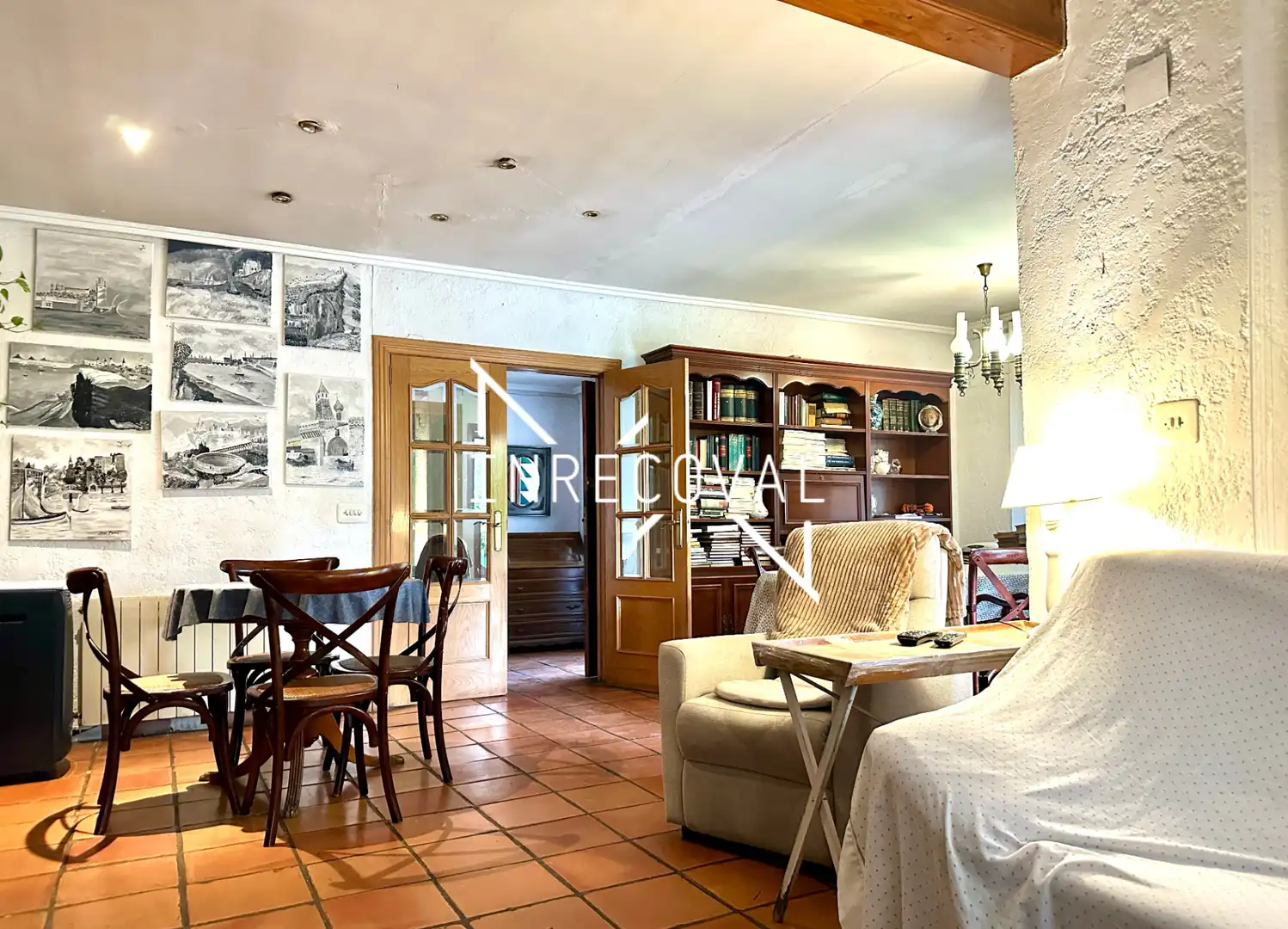 Wohnzimmer von Haus oder Chalet zum Verkauf in Paterna mit Klimaanlage, Heizung und Privatgarten