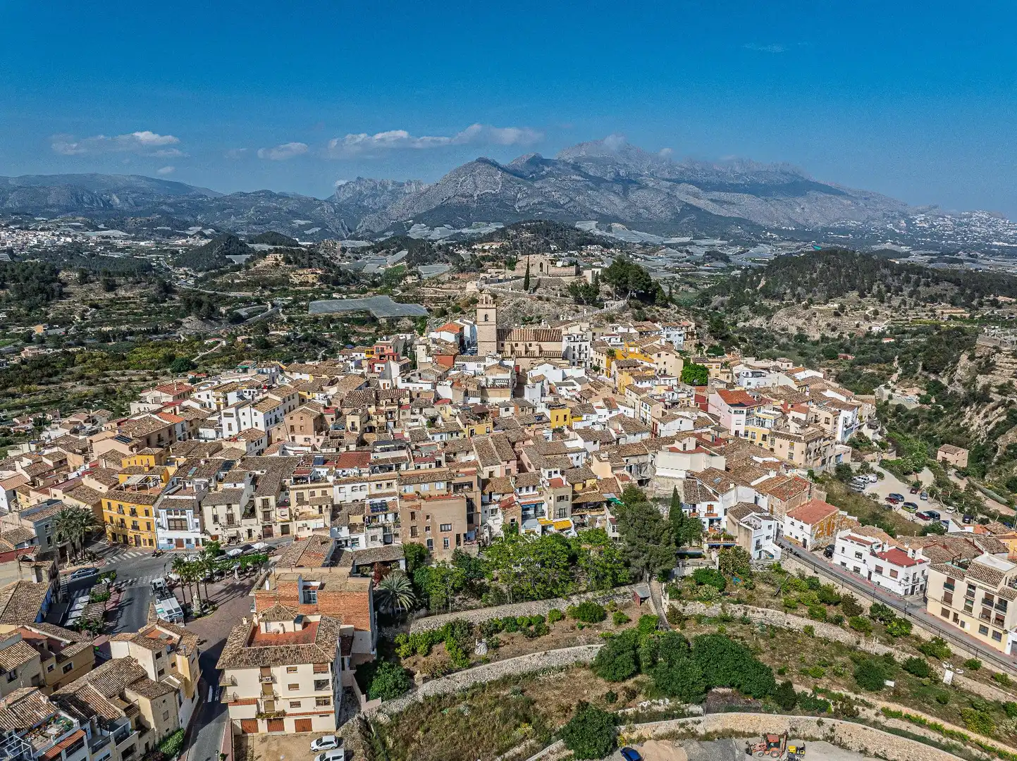 Vista exterior de Casa o xalet en venda en Polop amb Aire condicionat i Terrassa