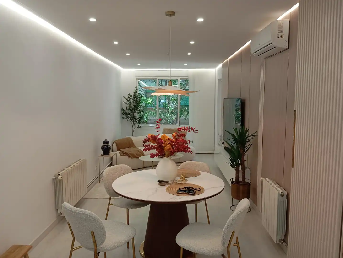 Sala de estar de Piso en venta en Barcelona con Aire acondicionado, Calefacción y Parquet