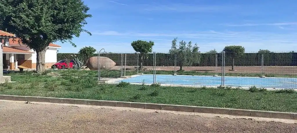 Xalet amb piscina en venda a Miguelturra, imagen 2