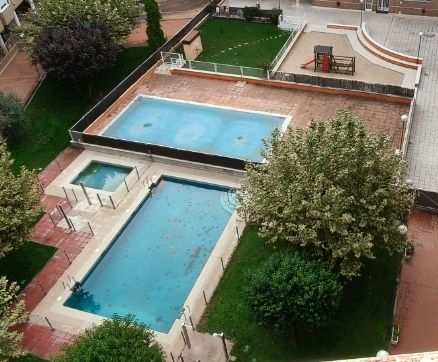 Piscina de Dúplex en venda en Alcorcón amb Aire condicionat, Calefacció i Traster