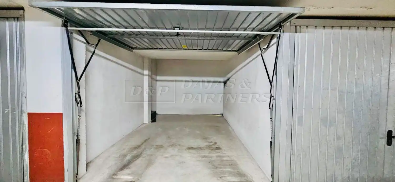 Aparcament de Casa adosada en venda en Orihuela amb Terrassa
