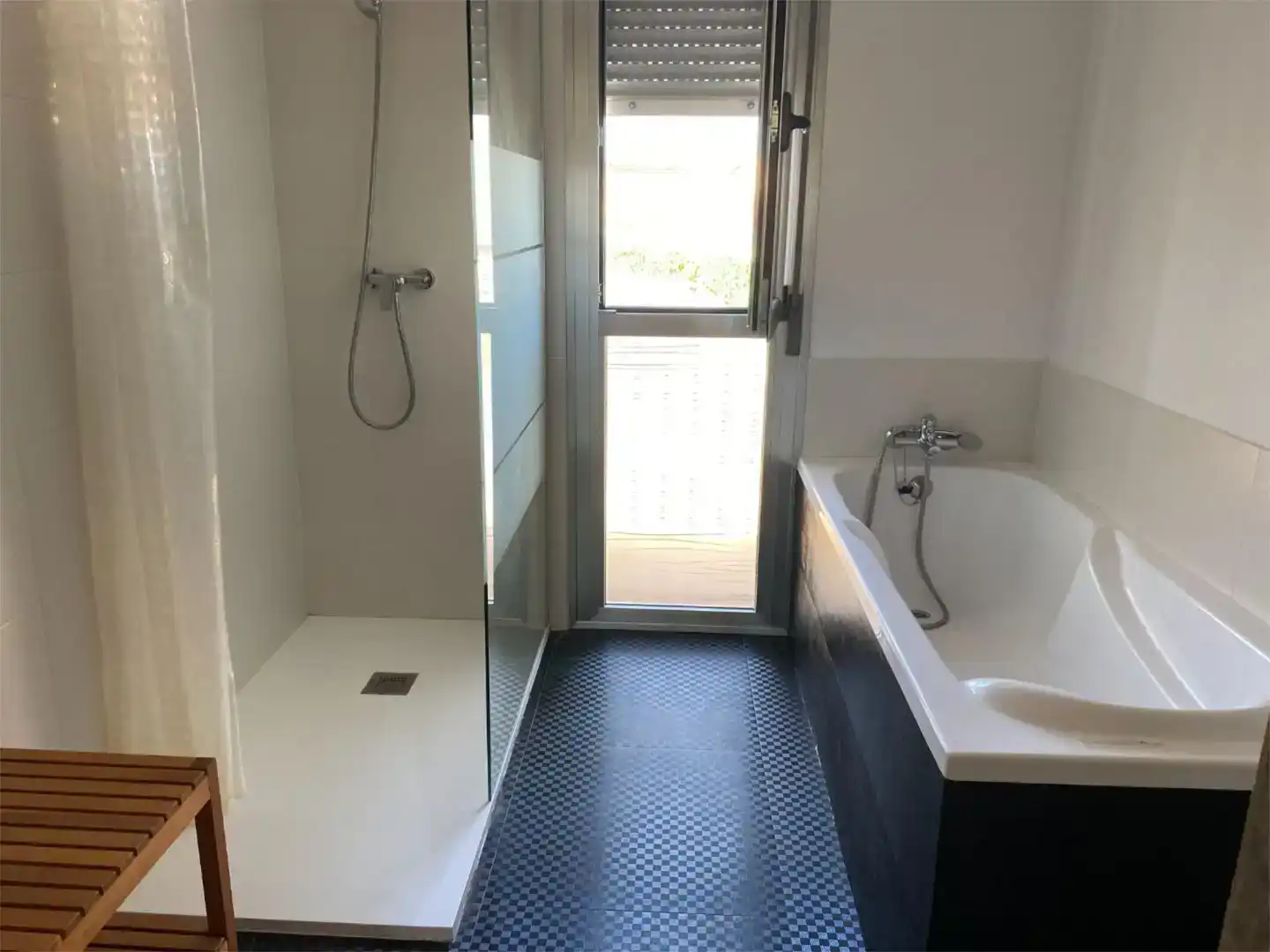 Bany de Pis en venda en Ribaforada amb Jardí privat, Parquet i Traster