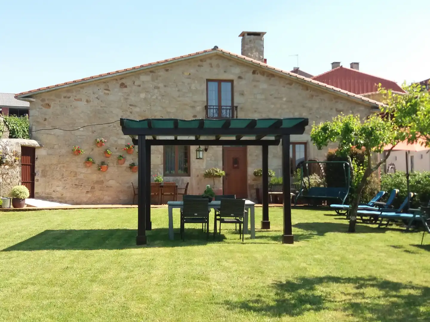 Terrace of Houses for rent in Rianxo  with Heating, Private garden and Furnished