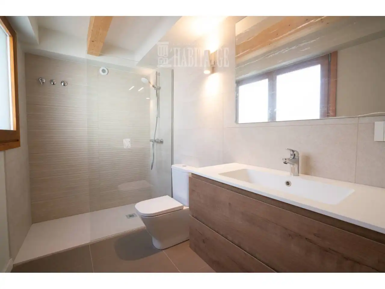 Baño de Dúplex en venta en Vic con Calefacción