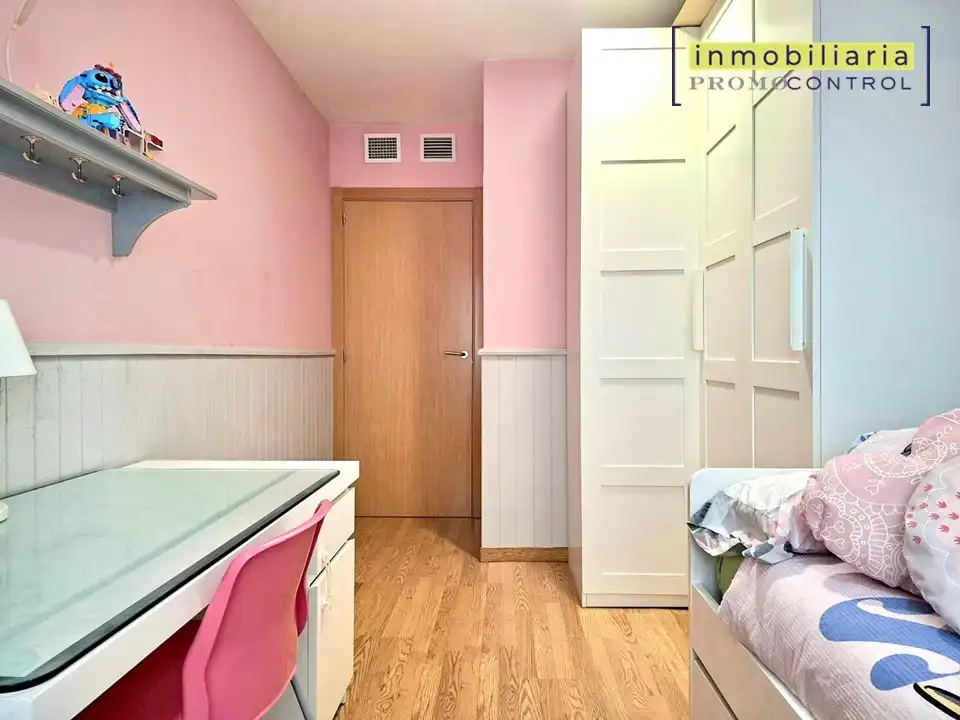 Habitación de Piso en venta en Zuera con Aire acondicionado, Calefacción y Parquet