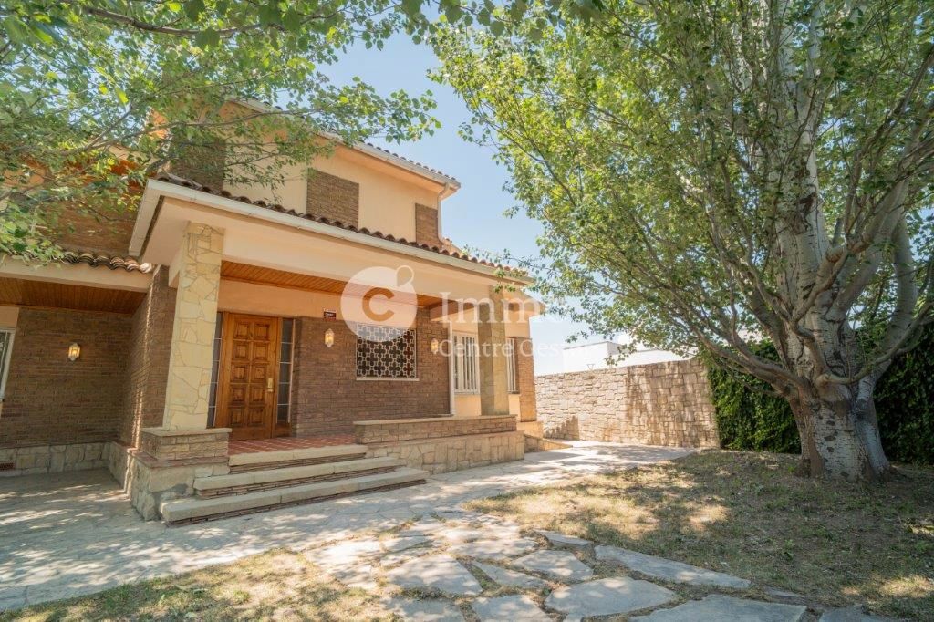 Exterior view of House or chalet for sale in Fondarella  with Heating, Private garden and Swimming Pool