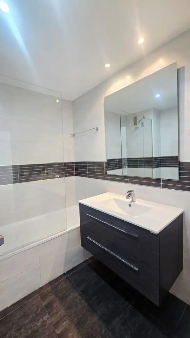 Flat with terrace to rent in del General Pardiñas, imagen 12