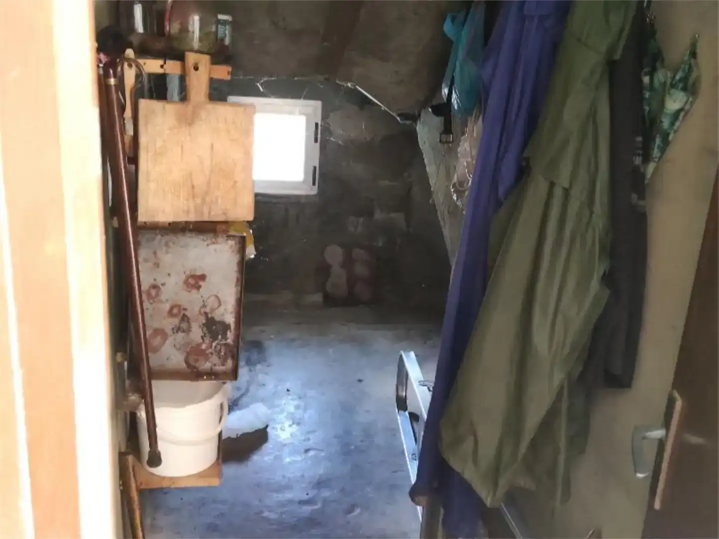 Casa adosada en venta en Barjas con Jardín privado, Trastero y Amueblado