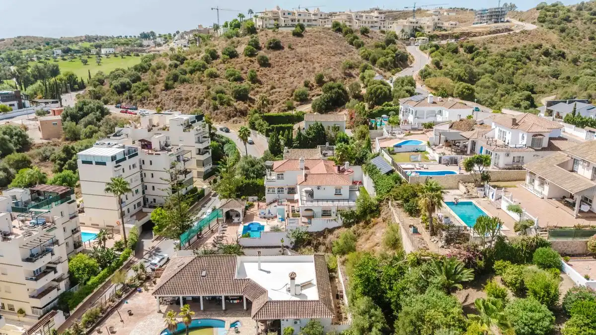 Vista exterior de Casa o chalet en venta en Mijas con Aire acondicionado, Calefacción y Jardín privado