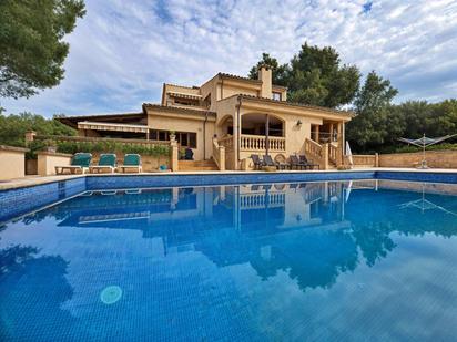 Swimming pool of Country house for sale in Alcúdia  with Air Conditioner, Heating and Private garden