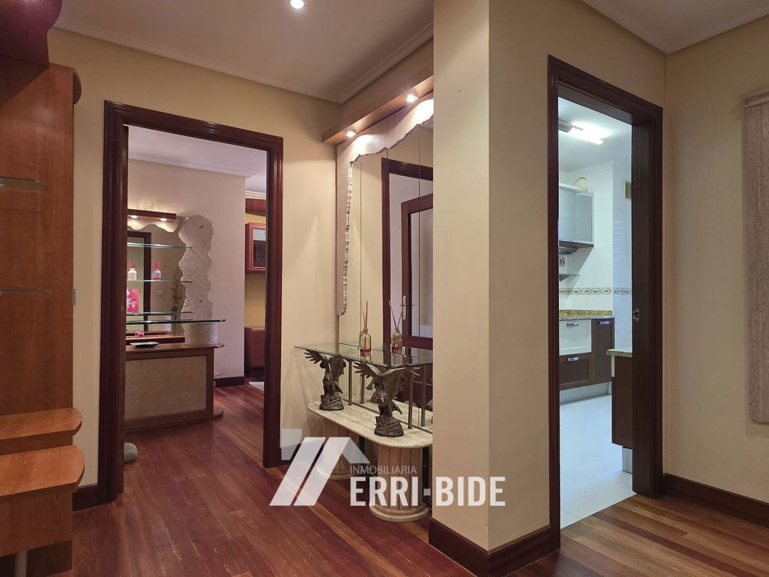 Piso en venta en Mungia con Calefacción, Trastero y Balcón