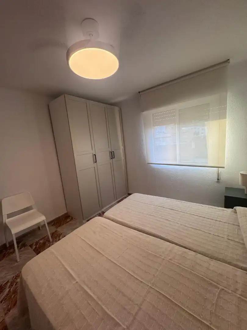 Habitación de Piso de alquiler en Málaga con Aire acondicionado, Amueblado y Horno