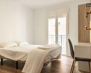 Bedroom of Flat to share in  Madrid Capital  with Air Conditioner and Terrace