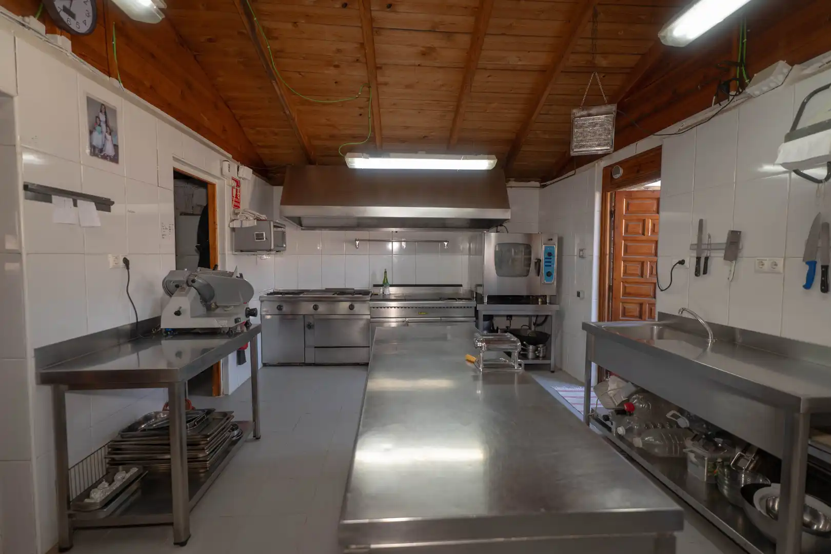 Cocina de Finca rústica en venta en Nevada con Aire acondicionado, Jardín privado y Terraza