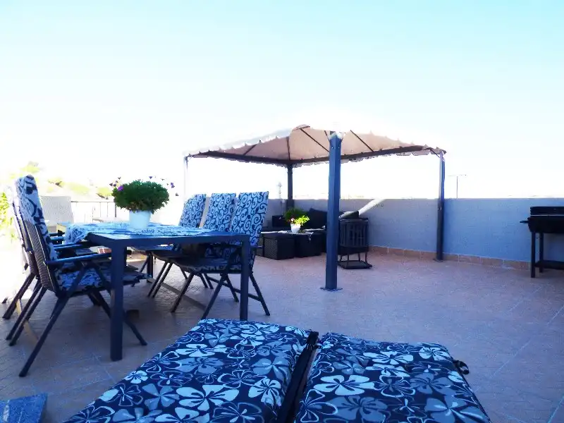 Bungalow con terraza en venta en Calle ALFREDO KRAUS, imagen 2