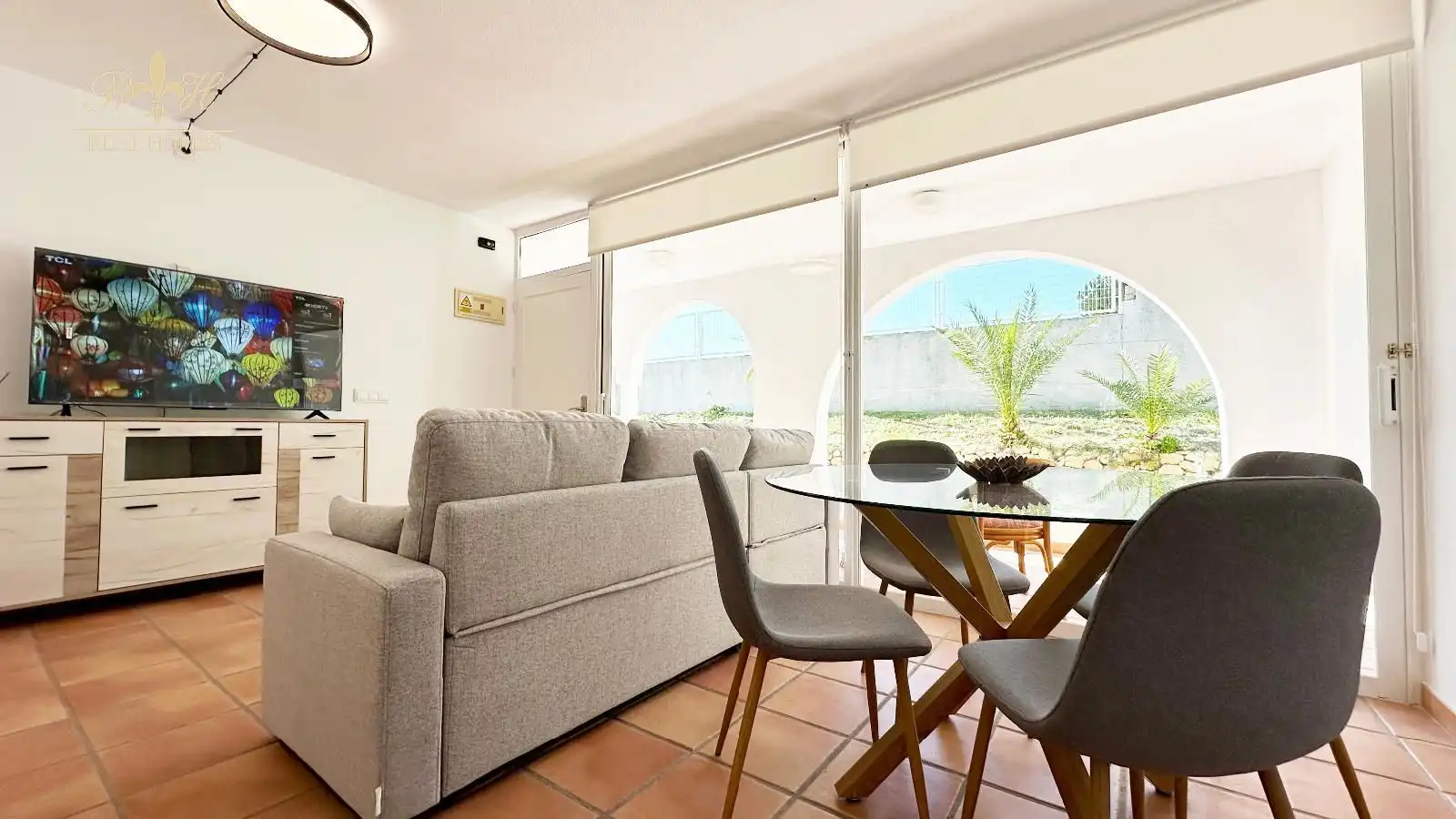 Sala de estar de Piso de alquiler en L'Alfàs del Pi con Aire acondicionado, Terraza y Piscina