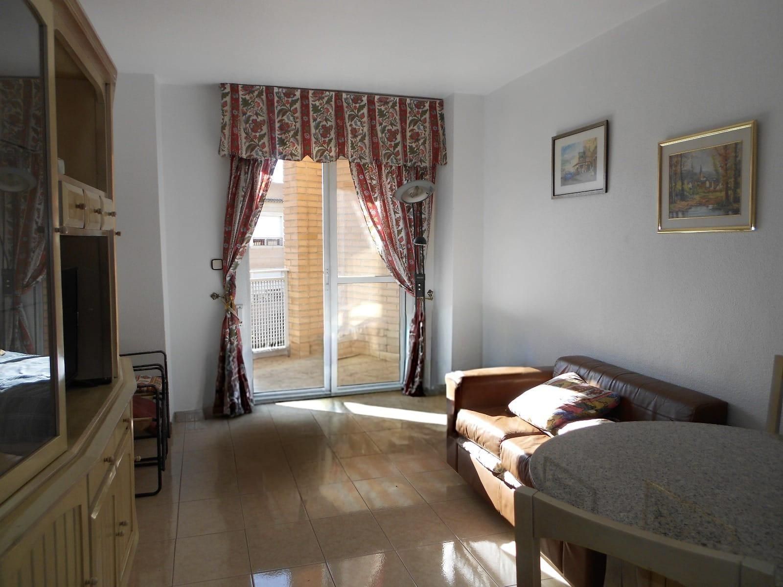 Dormitori de Apartament en venda en  Murcia Capital amb Terrassa, Traster i Balcó