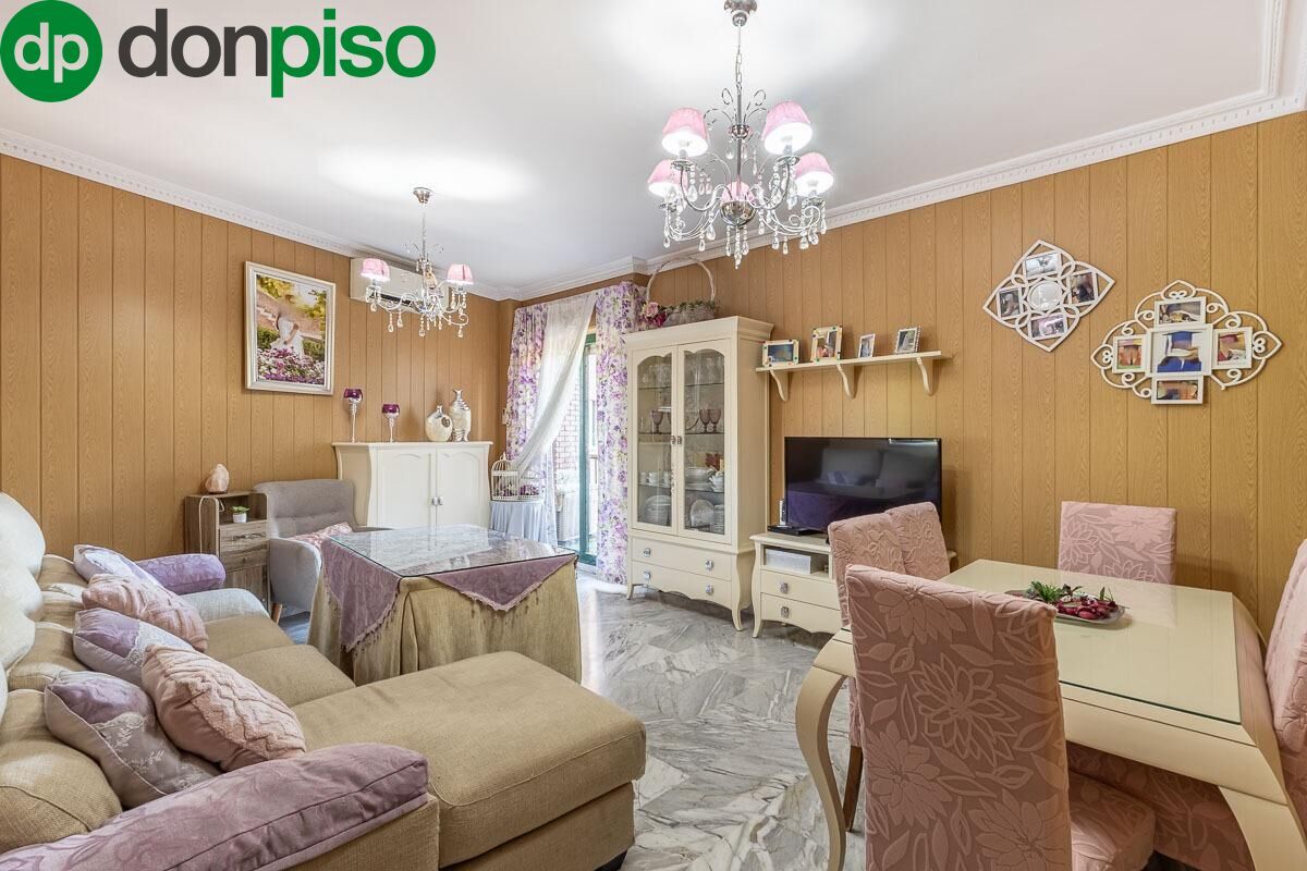 Sala de estar de Piso en venta en  Granada Capital con Aire acondicionado y Terraza