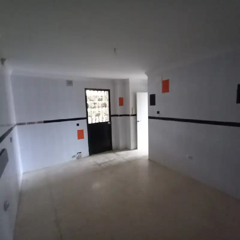 Casa adosada en venta en Alcalá del Río