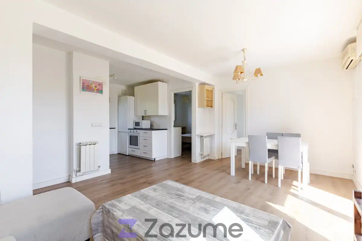 Flat for rent in C. de la Encomienda de Palacios, Pavones