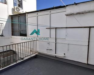 Vista exterior de Àtic en venda en  Sevilla Capital amb Aire condicionat i Terrassa