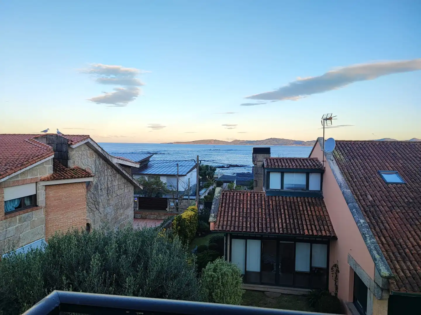 Vista exterior de Casa o chalet en venta en Vigo  con Calefacción, Jardín privado y Terraza