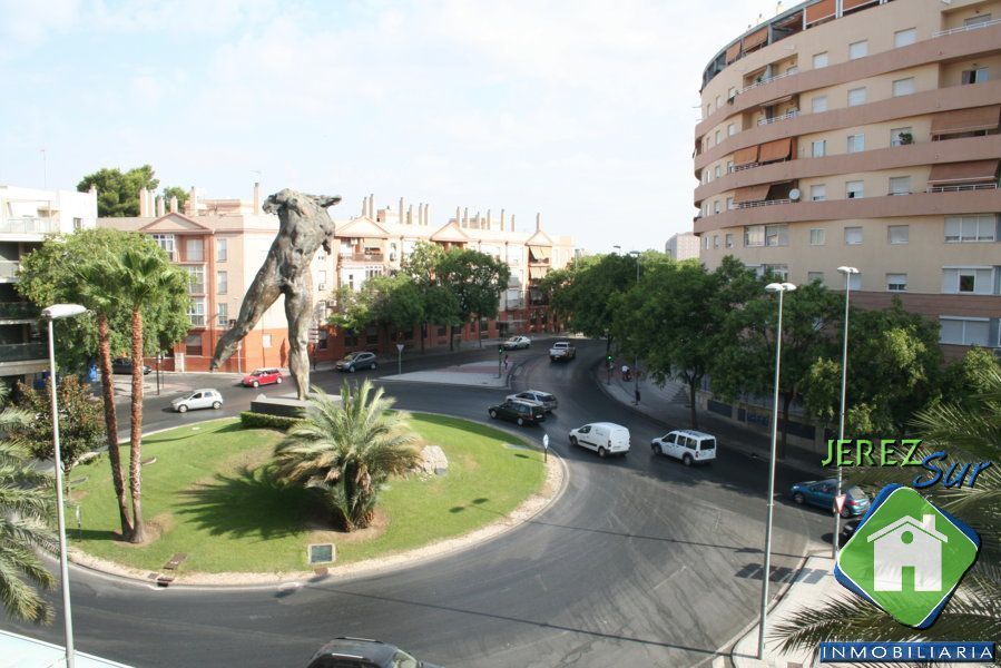 Exterior view of Flat to rent in Jerez de la Frontera  with Air Conditioner, Heating and Furnished