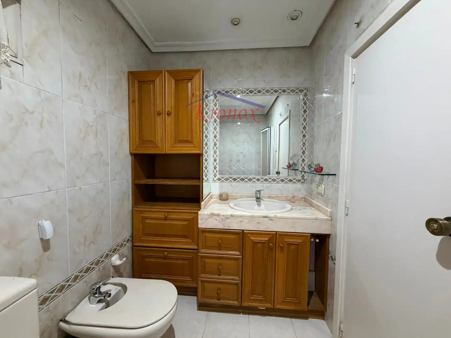 Baño de Piso en venta en Madrid con Calefacción, Trastero y Amueblado