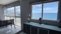 Dormitori de Apartament en venda en Fuengirola amb Terrassa